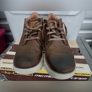 Skechers Men's Tan Chukka Boots